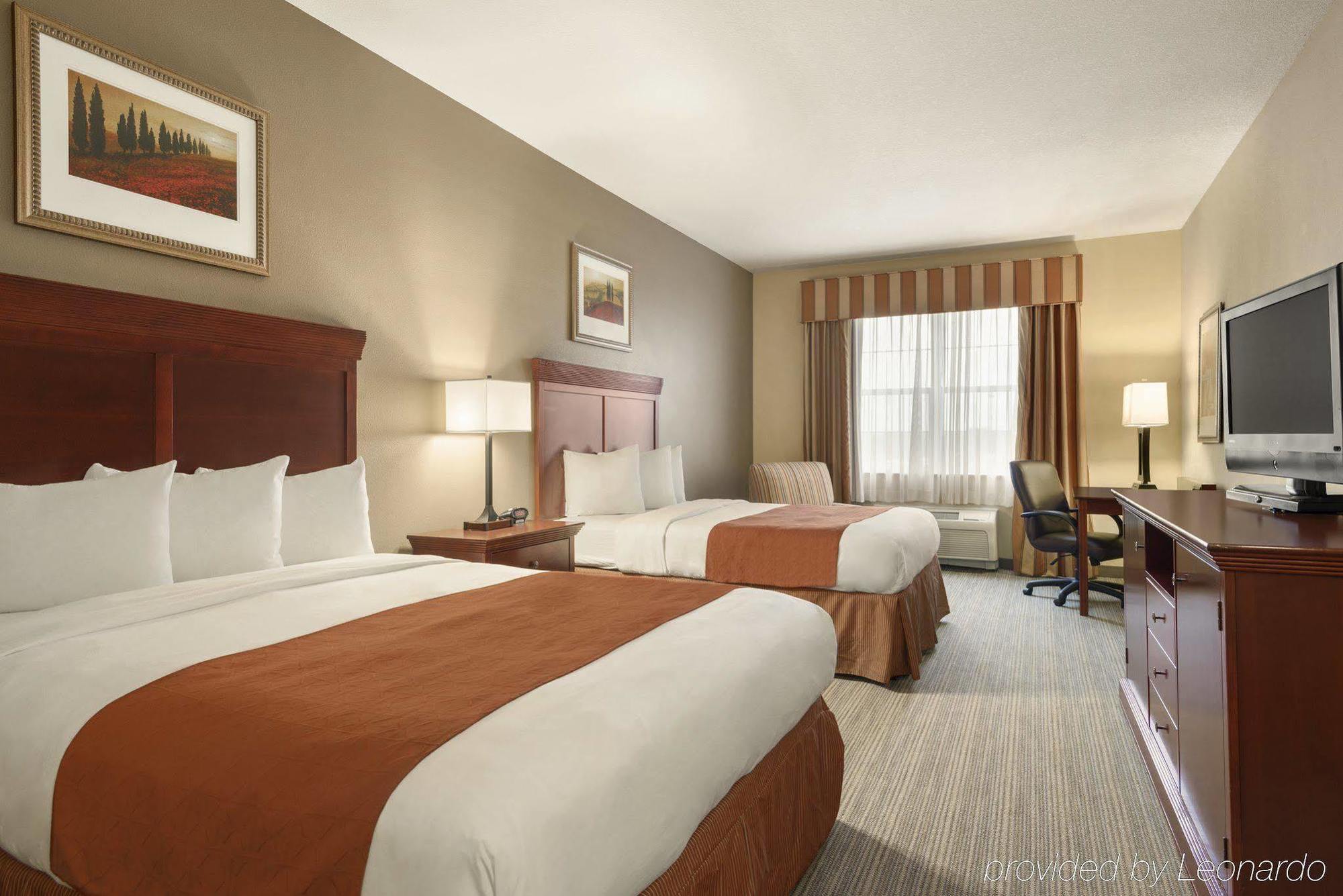 Seffner Inn And Suites ภายนอก รูปภาพ