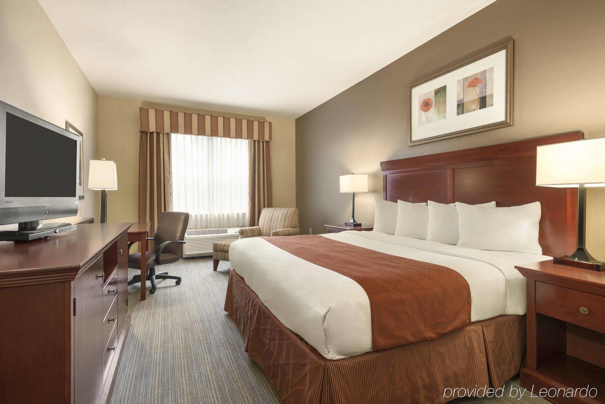 Seffner Inn And Suites ภายนอก รูปภาพ
