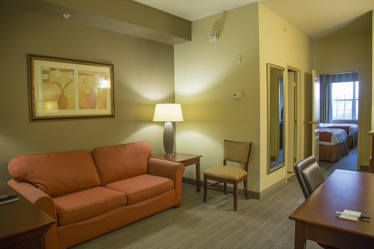 Seffner Inn And Suites ภายนอก รูปภาพ
