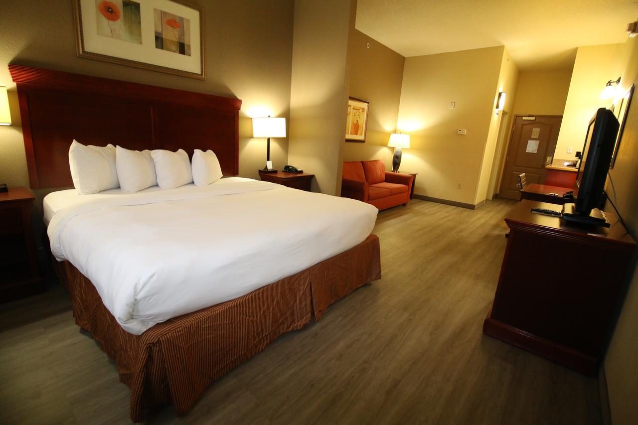 Seffner Inn And Suites ภายนอก รูปภาพ