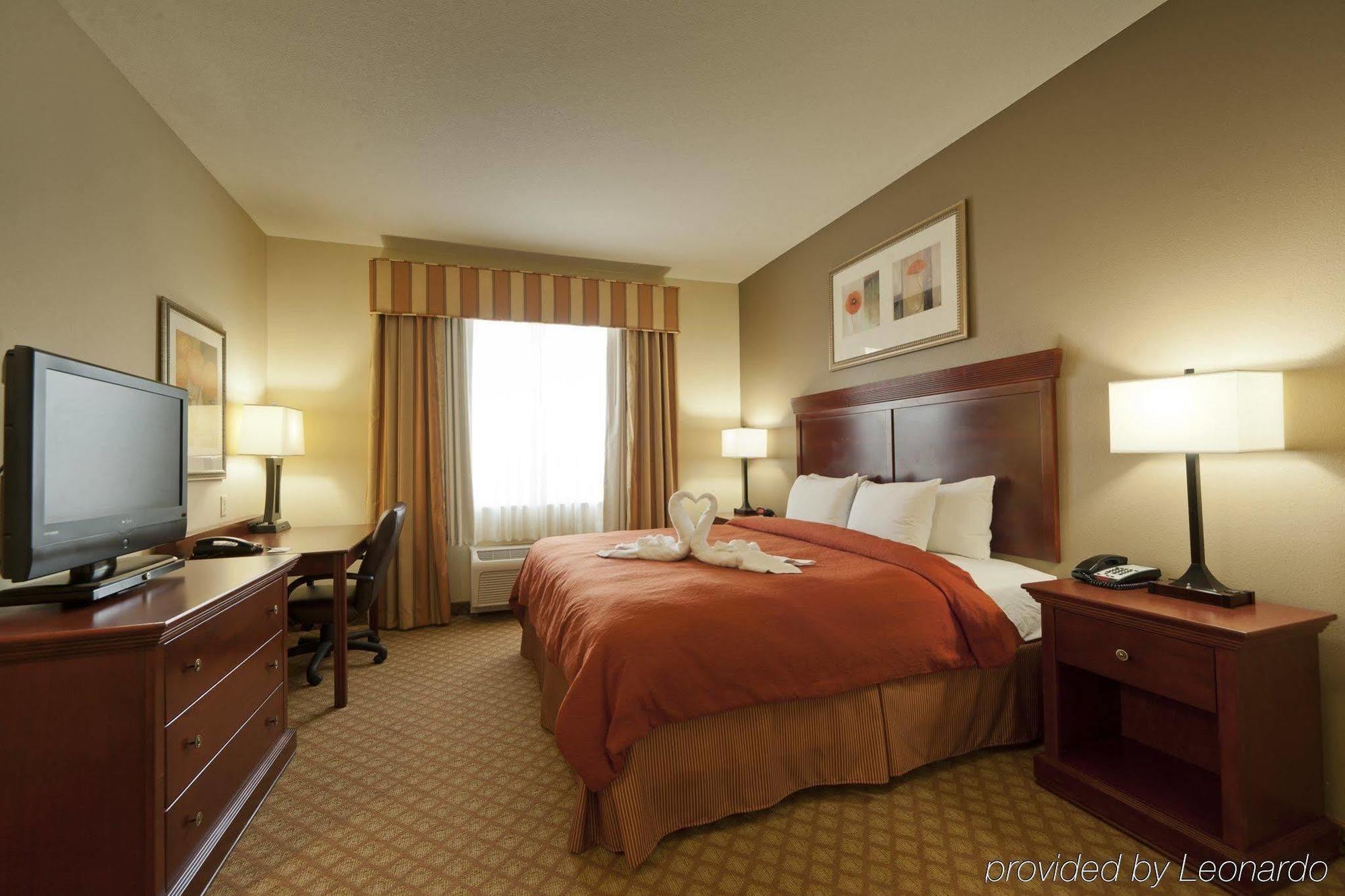 Seffner Inn And Suites ภายนอก รูปภาพ